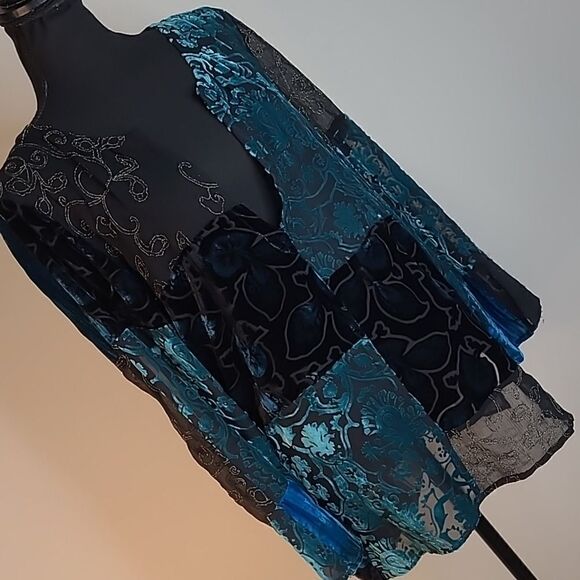 Chico's size 1 tunic top - Picture 1 of 8